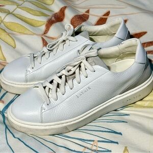 Lavair White Leather Unisex Trainer Shoes Sz. 10 (men) 11 (women)